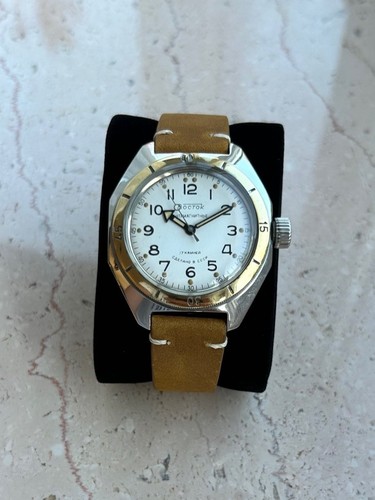 Ottimo orologio russo - un,